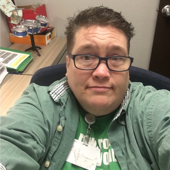 Meet your Posher, Carrie - Picture 2 of 2